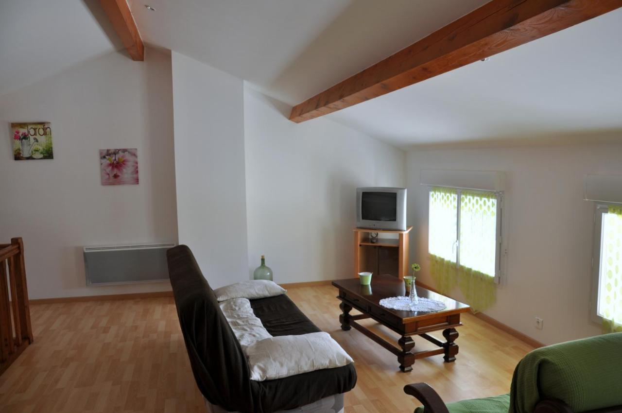 Gite Chez Antonin Villeneuve-Lecussan Esterno foto