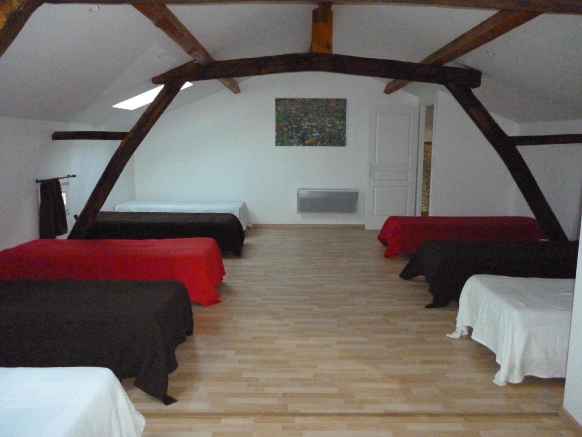 Gite Chez Antonin Villeneuve-Lecussan Esterno foto
